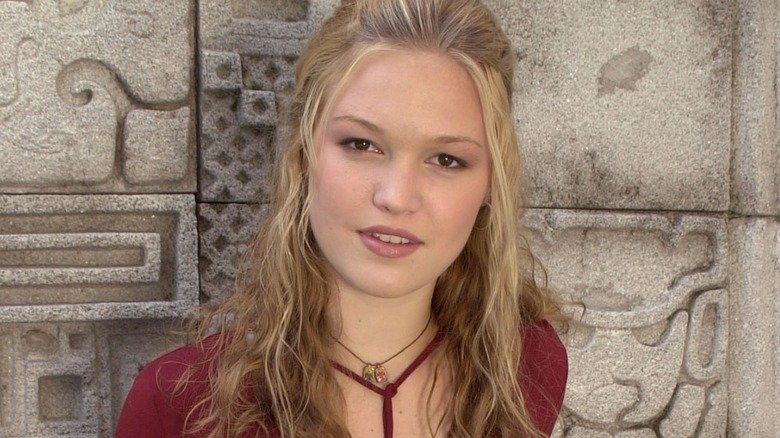 Julia Stiles Net Worth 2026: How Much Is She Worth Today?